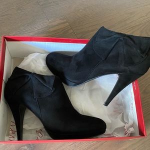 Paula Bow Ankle Bootie